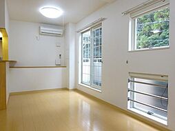 三岐鉄道北勢線 七和駅 徒歩5分の賃貸アパート 2階1LDKのリビング/ダイニング