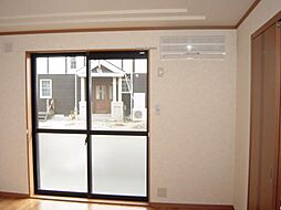 三岐鉄道北勢線 穴太駅 徒歩16分の賃貸アパート 1階2LDKのリビング/ダイニング