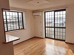 グランプラース 1階2LDKのリビング/ダイニング