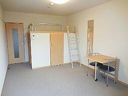 レオパレスけやき 107 1階1Kのリビング/ダイニング