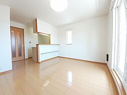 ベルロード・エム 2階1LDKのリビング/ダイニング