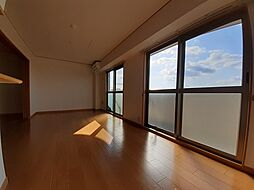 近鉄名古屋線 益生駅 徒歩17分の賃貸マンション 4階2LDKのリビング/ダイニング