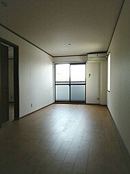 ロイヤル・パレス 203