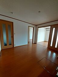 サニー・レジデンス 101 1階2DKのリビング/ダイニング