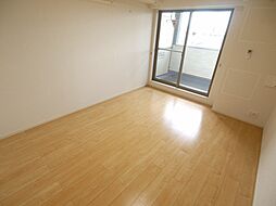 ヴィクトリアス西京極 302 3階1Kのリビング/ダイニング