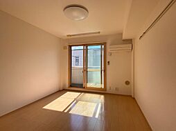 メゾン テラ 3階ワンルームのリビング/ダイニング