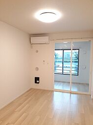 ステラ 102 1階1LDKのリビング/ダイニング