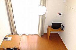 レオパレスエクレール君塚 203 2階1Kのリビング/ダイニング