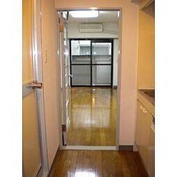 ラ・ベル・メゾン 106 1階1Kのリビング/ダイニング