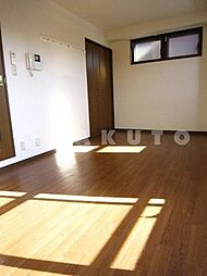 大阪モノレール彩都線 阪大病院前駅 徒歩5分の賃貸マンション 1階ワンルームのリビング/ダイニング