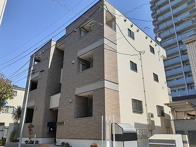 4 / 9