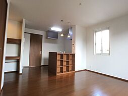 ラフィネ・ヴァン・ソレイユ　Ｂ 101 1階1LDKのリビング/ダイニング