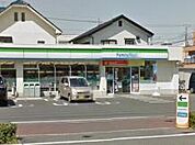 【コンビニエンスストア】ファミリーマート川口青木町公園前店まで390ｍ