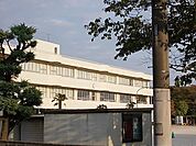 【小学校】葉鹿小学校まで550ｍ