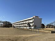 【小学校】都和南小学校まで700ｍ