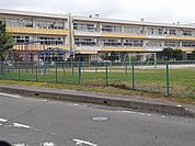 【小学校】笠間市立宍戸小学校まで67ｍ
