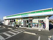 【コンビニエンスストア】ファミリーマート太田大原町店まで1100ｍ
