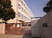 【中学校】名古屋市立はとり中学校まで295ｍ