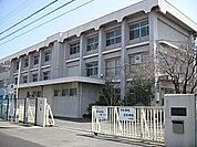 【小学校】深谷小学校まで450ｍ