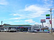 【コンビニエンスストア】ファミリーマート桑名安永東店まで300ｍ