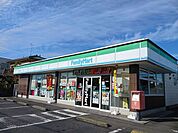 【コンビニエンスストア】ファミリーマート　石川店まで250ｍ