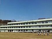 【小学校】小中一貫ゆくのき学園まで300ｍ