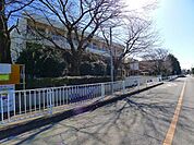 【小学校】館林市立第十小学校まで50ｍ