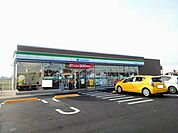 【コンビニエンスストア】ファミリーマート小山上立木店まで1000ｍ