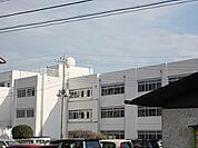 【小学校】山前小まで1300ｍ