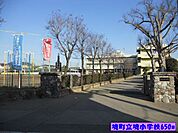 【小学校】境町立境小学校まで650ｍ