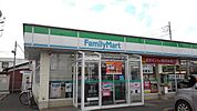 【コンビニエンスストア】ファミリーマート境山神店まで700ｍ