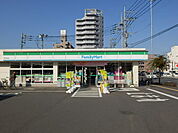 【コンビニエンスストア】ファミリーマート　厚木恩名店まで112ｍ