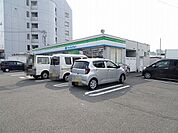 【コンビニエンスストア】ファミリーマート静岡曲金5丁目まで130ｍ