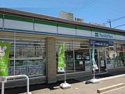 【コンビニエンスストア】ファミリーマート美濃加茂川合店まで1000ｍ