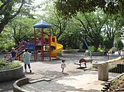 【公園】山内公園まで330ｍ