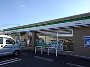【コンビニエンスストア】ファミリーマート富士松岡店まで550ｍ