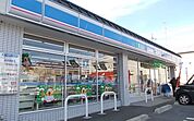 【コンビニエンスストア】ローソン 淀際目町店まで130ｍ