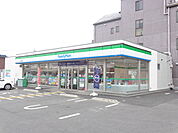 【コンビニエンスストア】ファミリーマート深谷稲荷町店まで355ｍ