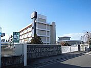 【小学校】宇都宮市立西が岡小学校まで300ｍ