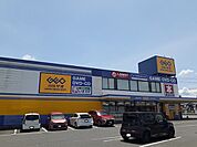 【レンタルビデオ】ゲオ亀山店まで2500ｍ