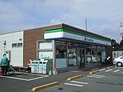 【コンビニエンスストア】ファミリーマートまで520ｍ