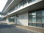 【市役所・区役所】西原町役場まで950ｍ