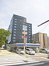 【コンビニエンスストア】ローソン店屋町店まで330ｍ