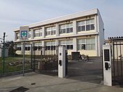 【小学校】扶桑町立　柏森小学校まで800ｍ