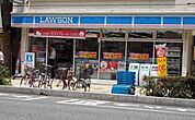 【コンビニエンスストア】ローソン川口駅前店まで162ｍ