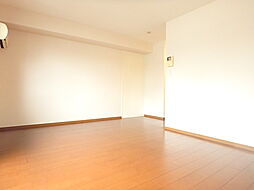 クレインコート弐番館 301 3階1LDKのリビング/ダイニング