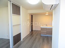 豊橋鉄道渥美線 愛知大学前駅 徒歩11分の賃貸アパート 3階1LDKのリビング/ダイニング