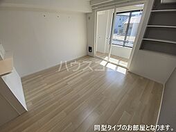 パレス−ＭＴ 102 1階ワンルームのリビング/ダイニング