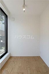 ORIENTAL APARTMENT 102 1階ワンルームのリビング/ダイニング