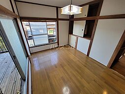 こもれ陽とサニーテラス 1 1階3DKのリビング/ダイニング